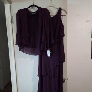 Jeanne Alexander 2 pc Chiffon gown with Jacket NEW WITH TAGS size 8 RAISIN